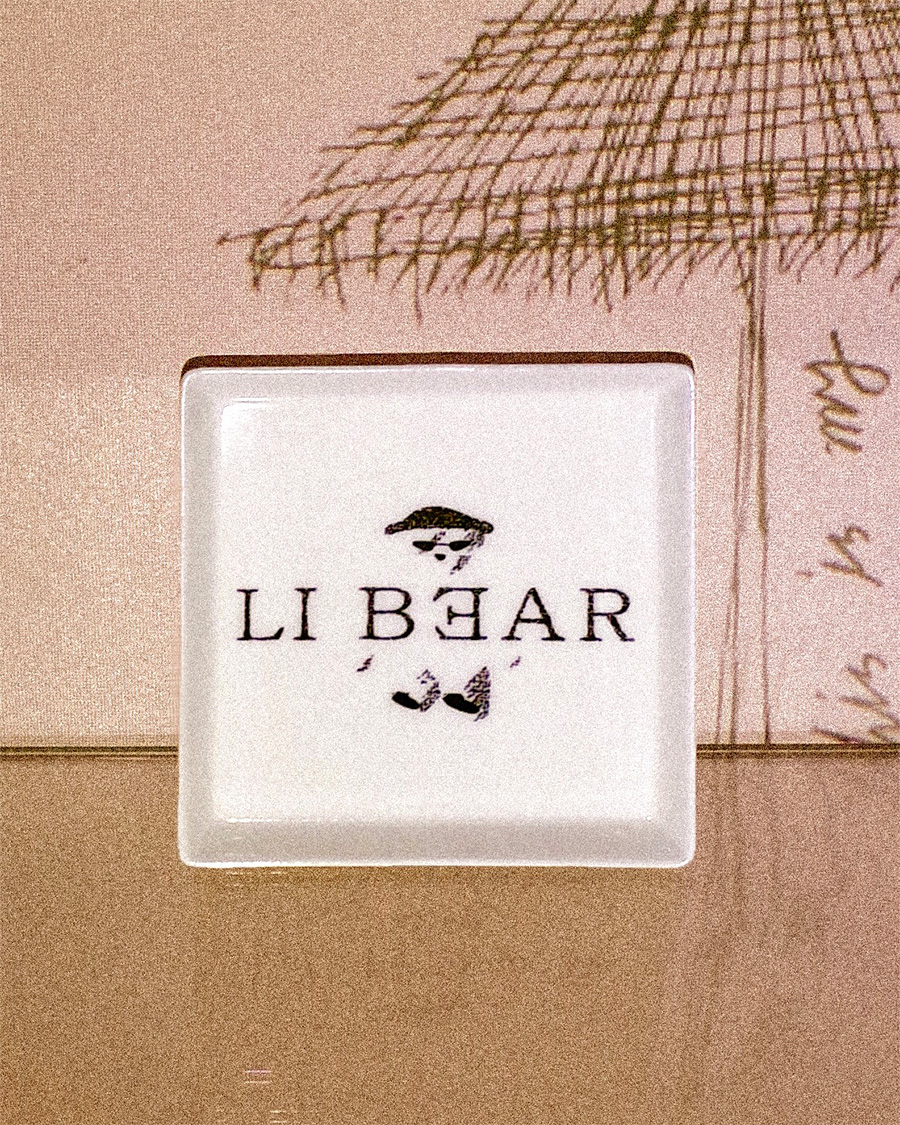LI BEAR . paradise_ square plate